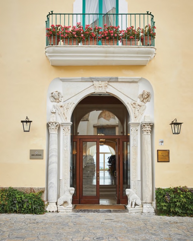 Caruso Belmond Hotel Ravello - Madame Wedding Design - Luxury Destination Wedding planner in France & Italy. Amalfi coast beach
